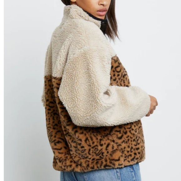 Rails Saga Leopard Print Teddy Quarter-Zip Pullover Jacket - Picture 2 of 10